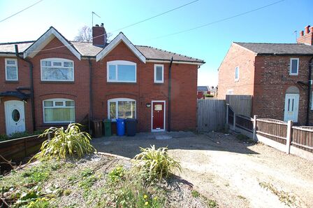 Montague Road, 3 bedroom Semi Detached House to rent, £1,300 pcm