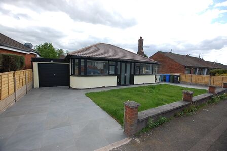 2 bedroom Detached Bungalow to rent
