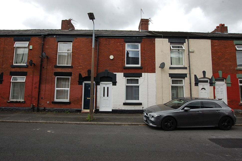 Main image of 2 bedroom Mid Terrace House to rent, Minto Street, Ashton-under-Lyne, Greater Manchester, OL7