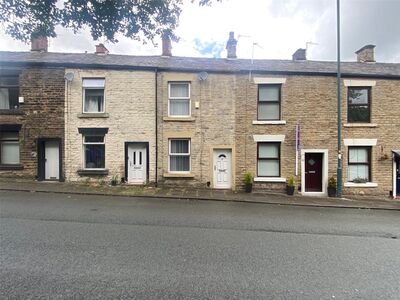 2 bedroom Mid Terrace House to rent