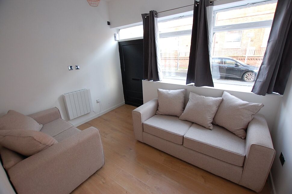 Main image of 1 bedroom  Flat to rent, Warrington Street, Ashton-under-Lyne, Greater Manchester, OL6