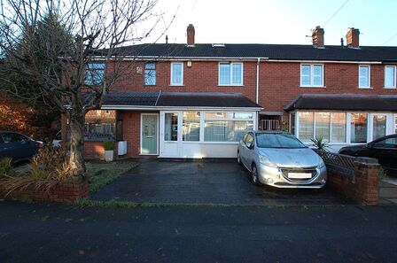 Glenmore Drive, 3 bedroom Mid Terrace House for sale, £210,000