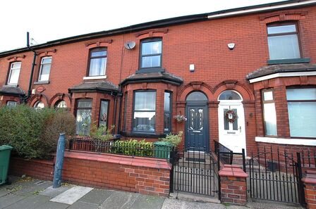 Mossley Road, 2 bedroom Mid Terrace House for sale, &pound;180,000