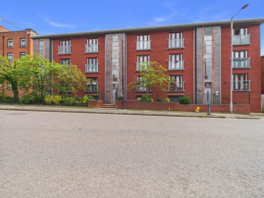Main image of 2 bedroom Flat for sale, Mossley Road, Ashton-under-Lyne, Greater Manchester, OL6