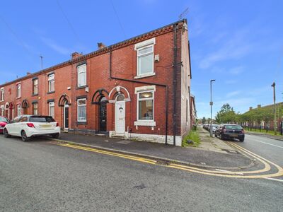 2 bedroom Mid Terrace House for sale