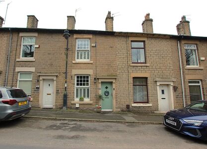 2 bedroom Mid Terrace House for sale