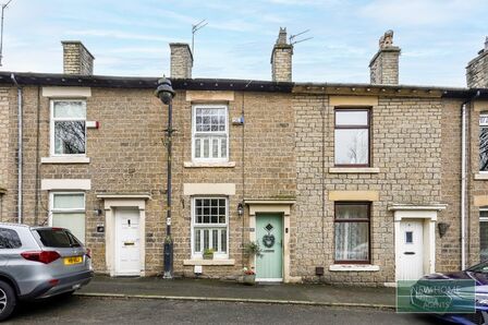 2 bedroom Mid Terrace House for sale