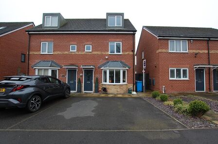 Whitebank Road, 3 bedroom Semi Detached House for sale, &pound;240,000