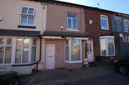 2 bedroom Mid Terrace House to rent