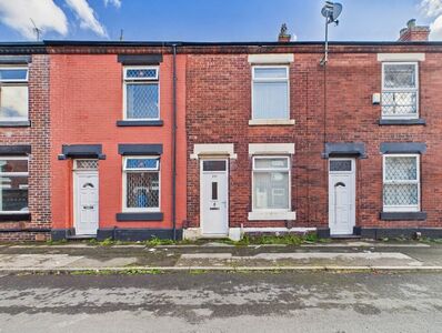2 bedroom Mid Terrace House for sale