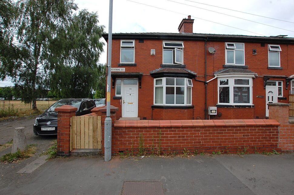 Main image of 4 bedroom End Terrace House to rent, Katherine Street, Ashton-under-Lyne, Greater Manchester, OL7