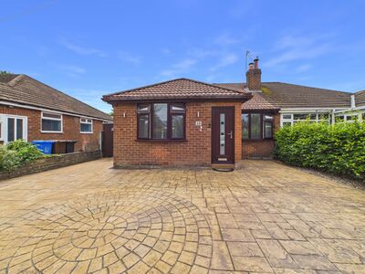 2 bedroom Semi Detached Bungalow for sale