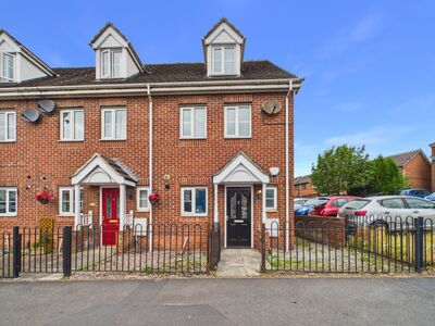 The Heys, 3 bedroom End Terrace House for sale, &pound;225,000