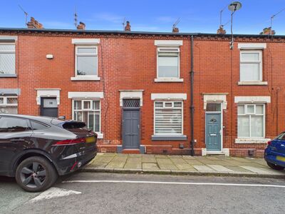 2 bedroom Mid Terrace House for sale