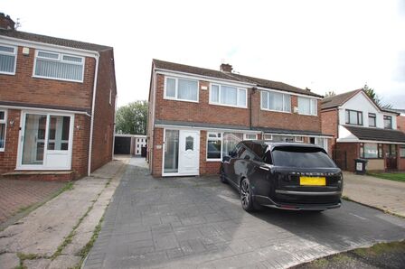 Carlisle Crescent, 3 bedroom Semi Detached House to rent, &pound;1,400 pcm