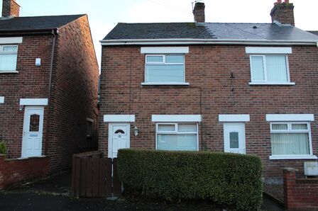 Dunraven Parade, 2 bedroom Mid Terrace House to rent, £795 pcm