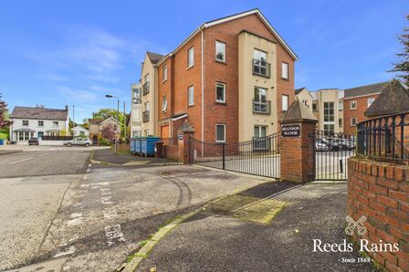 2 bedroom Flat to rent
