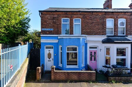 2 bedroom End Terrace House for sale