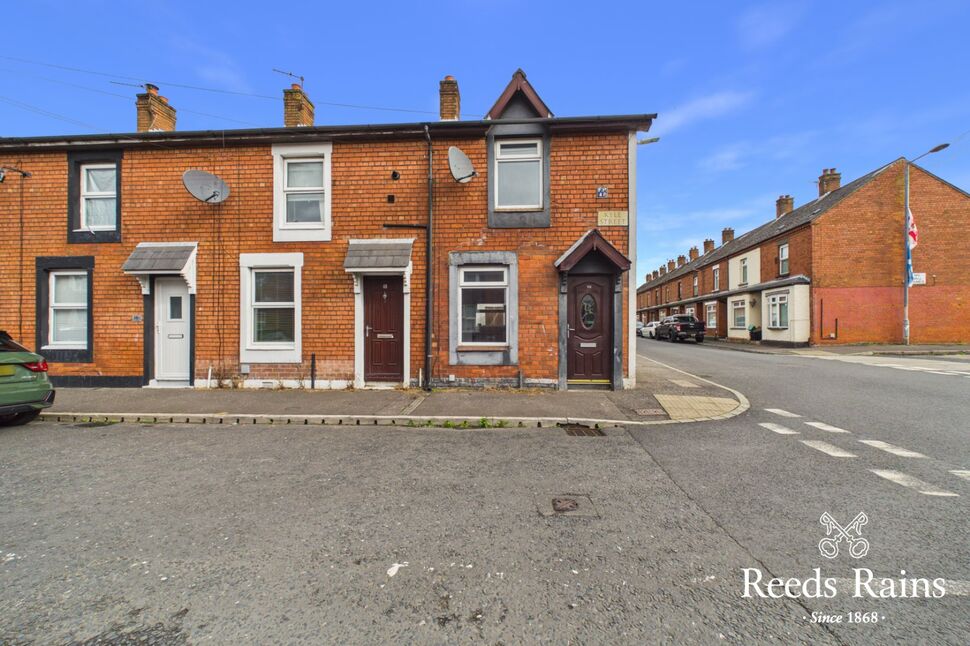 2 bedroom Mid Terrace House to rent