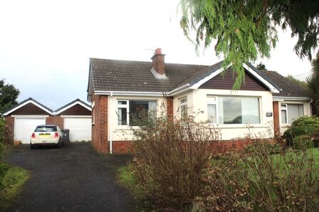 Ballymoney Road, 3 bedroom Detached Bungalow to rent, £750 pcm