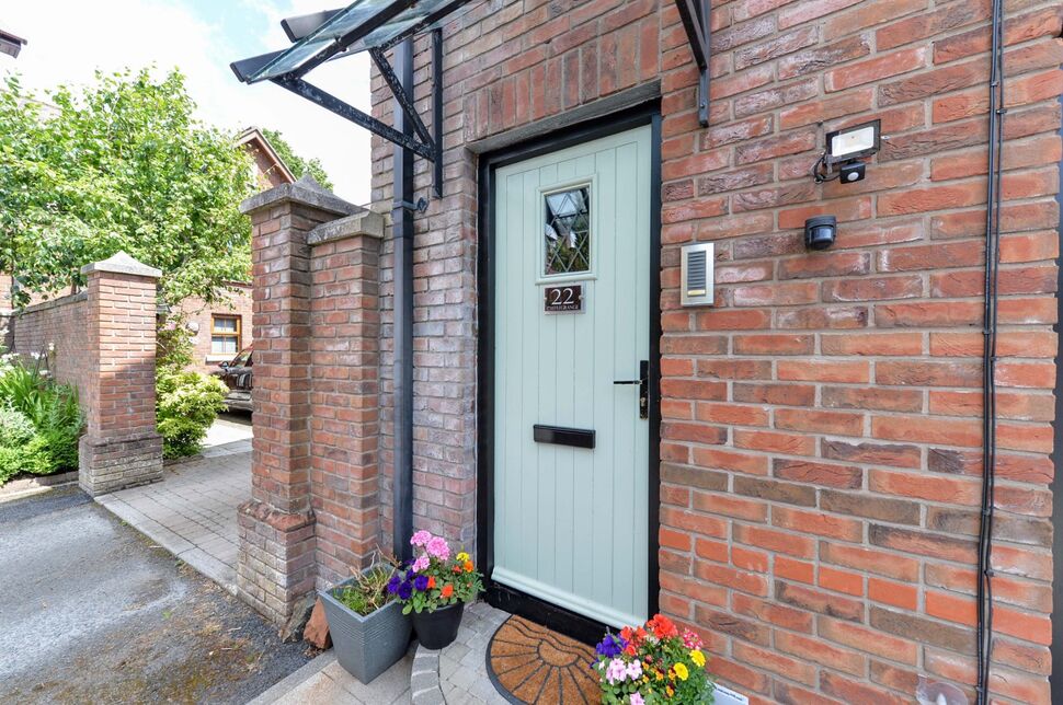 3 bedroom End Terrace House for sale, Castlegrange, Belfast, BT5 £289,950