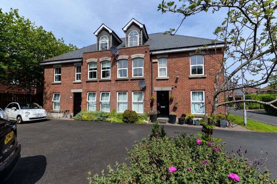 Main image of 3 bedroom Flat for sale, Clonallon Square, Belfast, County Antrim, BT4