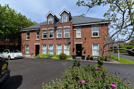 3 bedroom  Flat for sale
