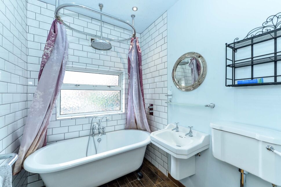 3 bedroom Semi Detached House for sale, Castlereagh Road, Belfast, BT5