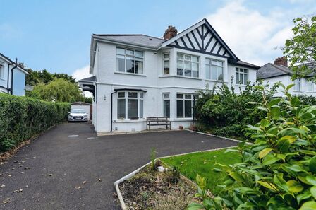 4 bedroom Semi Detached House for sale