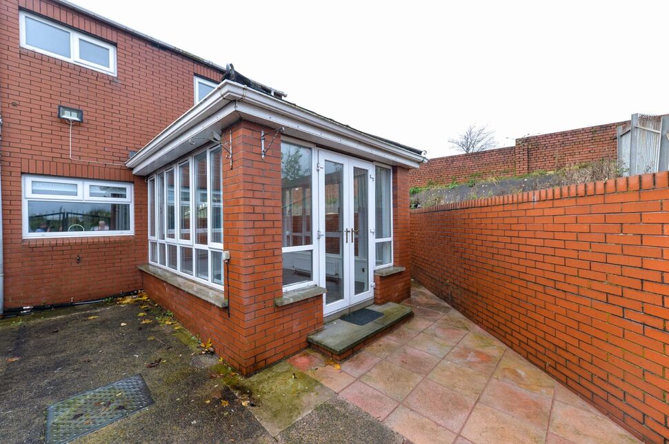 3 bedroom End Terrace House for sale, Armitage Close, Belfast, BT4 £
