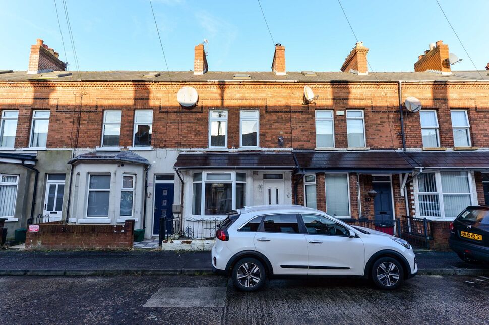 2 bedroom Mid Terrace House for sale, Redcar Street, Belfast, BT6 £