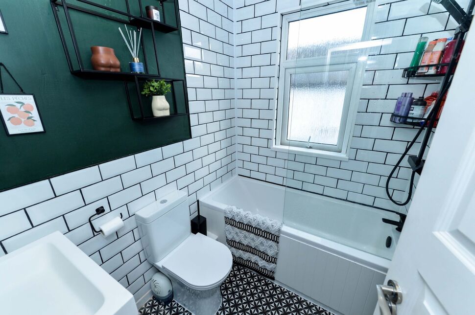 2 bedroom Mid Terrace House for sale, Willowholme Drive, Belfast, BT6