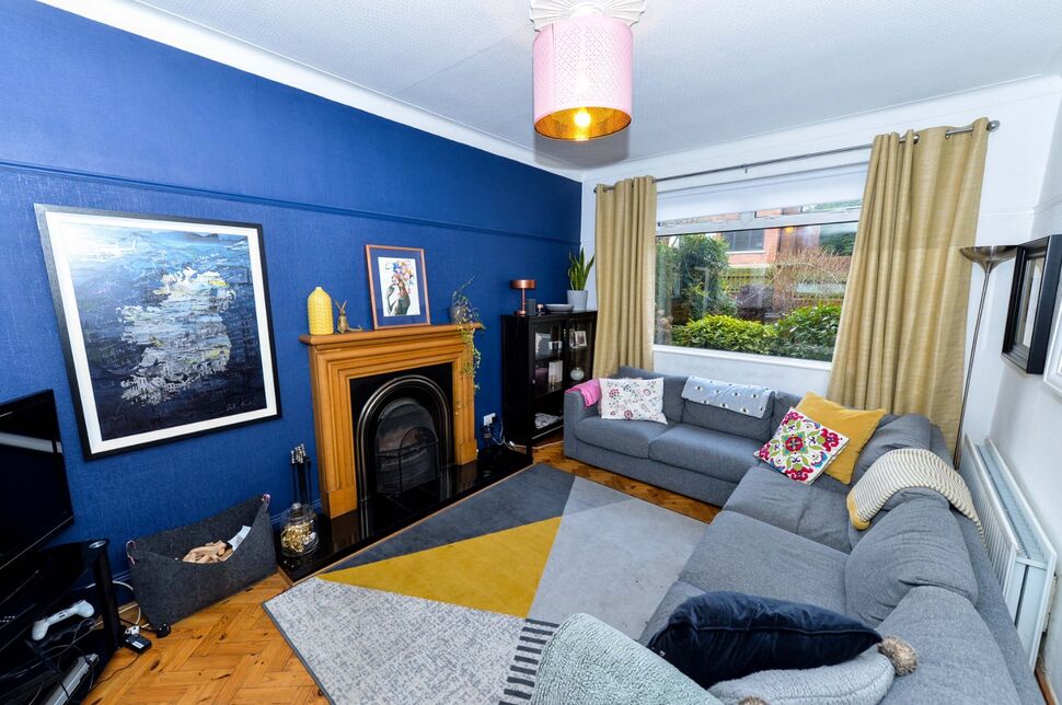 4 bedroom Detached House for sale, Ascot Park, Belfast, BT5 £245,000