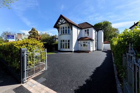 Kinedar Crescent, 4 bedroom Detached House for sale, £625,000