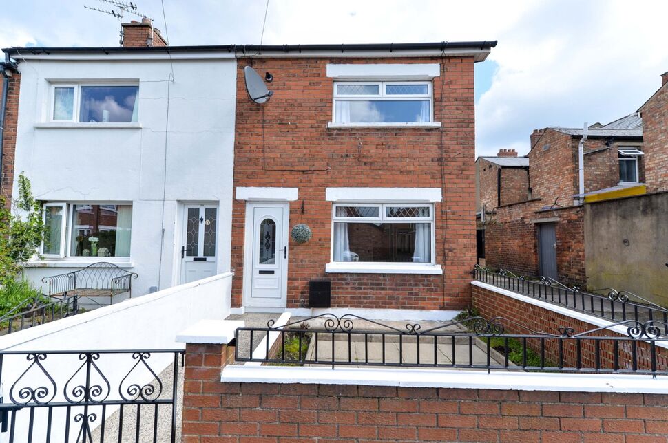 2 bedroom End Terrace House for sale, Abetta Parade, Belfast, BT5 £
