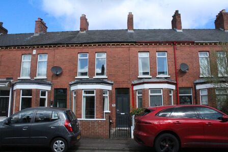 Dromore Street, 2 bedroom Mid Terrace House to rent, £795 pcm