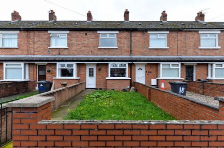 Bloomfield Parade, 2 bedroom Mid Terrace House for sale, £110,000