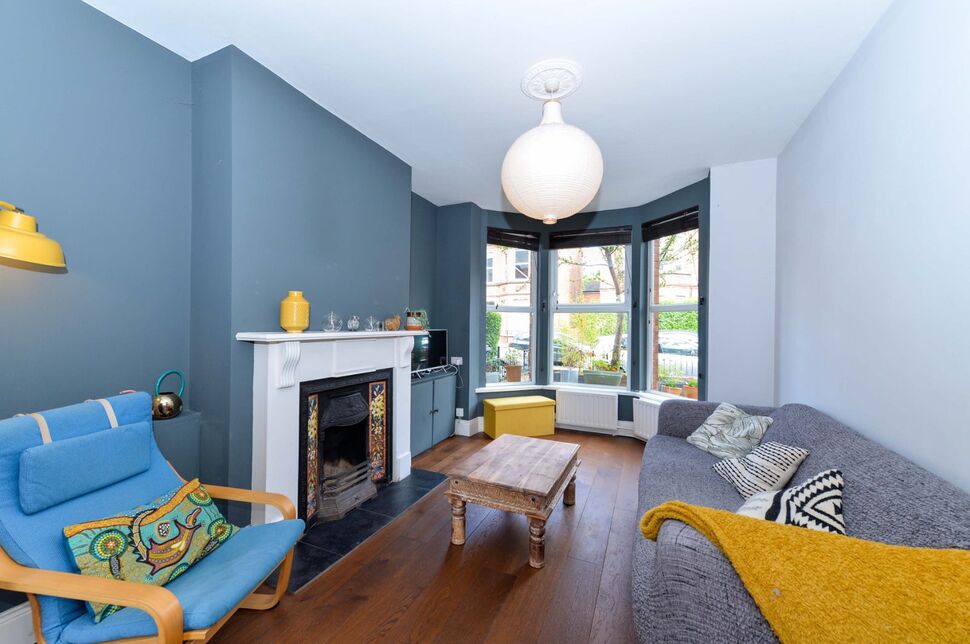 4 bedroom Mid Terrace House for sale, Oakland Avenue, Belfast, BT4 £