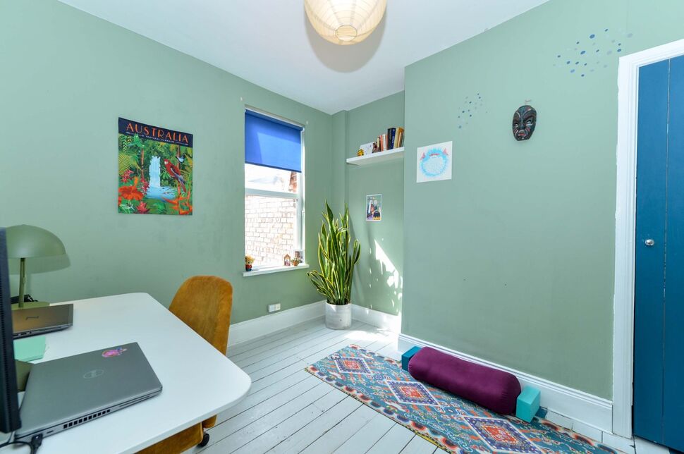 4 bedroom Mid Terrace House for sale, Oakland Avenue, Belfast, BT4 £