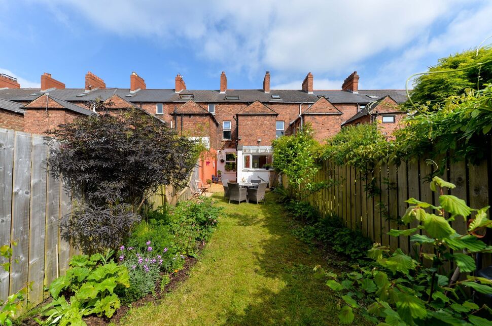 4 bedroom Mid Terrace House for sale, Oakland Avenue, Belfast, BT4 £