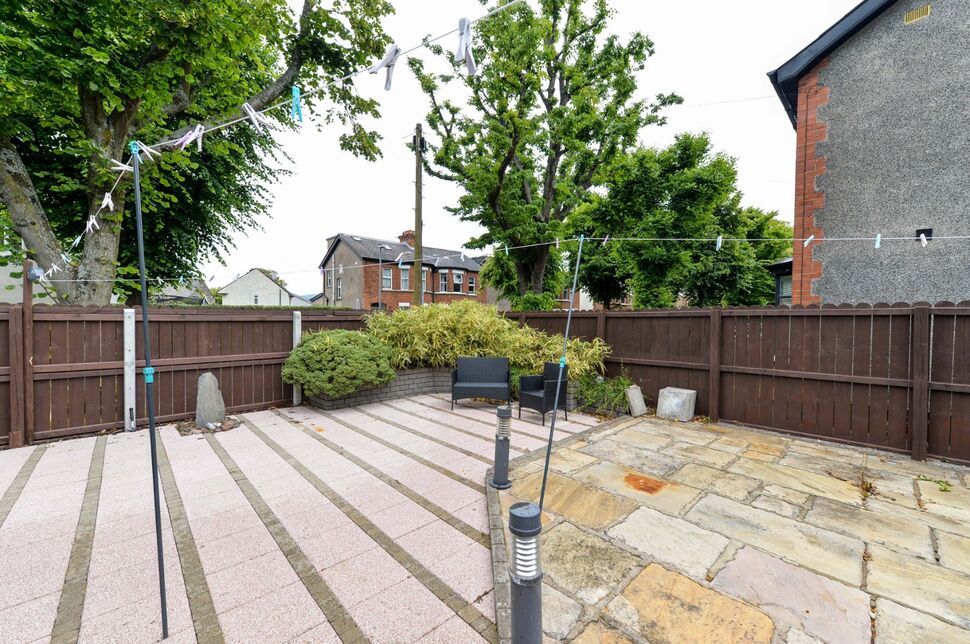 3 bedroom Semi Detached House for sale, Bloomfield Road, Belfast, BT5 £295,000