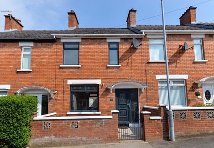 2 bedroom Mid Terrace House to rent