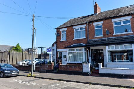 3 bedroom End Terrace House for sale