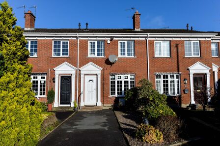 3 bedroom Mid Terrace House for sale
