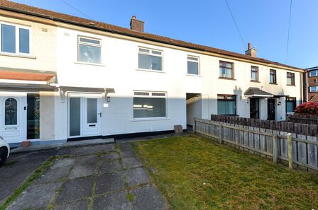 4 bedroom Mid Terrace House for sale