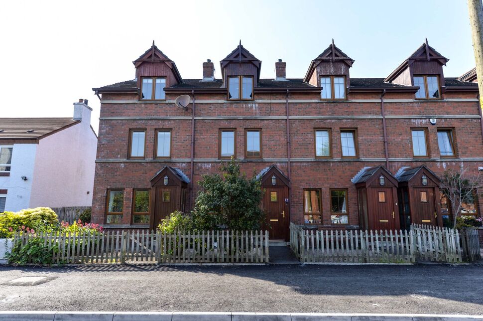 Main image of 3 bedroom Mid Terrace House to rent, Kinnegar Drive, Holywood, County Down, BT18