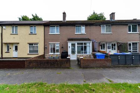 3 bedroom Mid Terrace House for sale