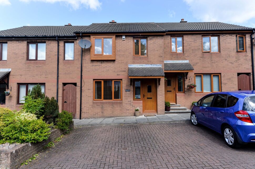 2 bedroom Mid Terrace House for sale