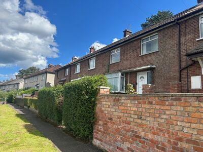 3 bedroom Mid Terrace House for sale