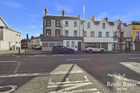 1 bedroom Flat for sale